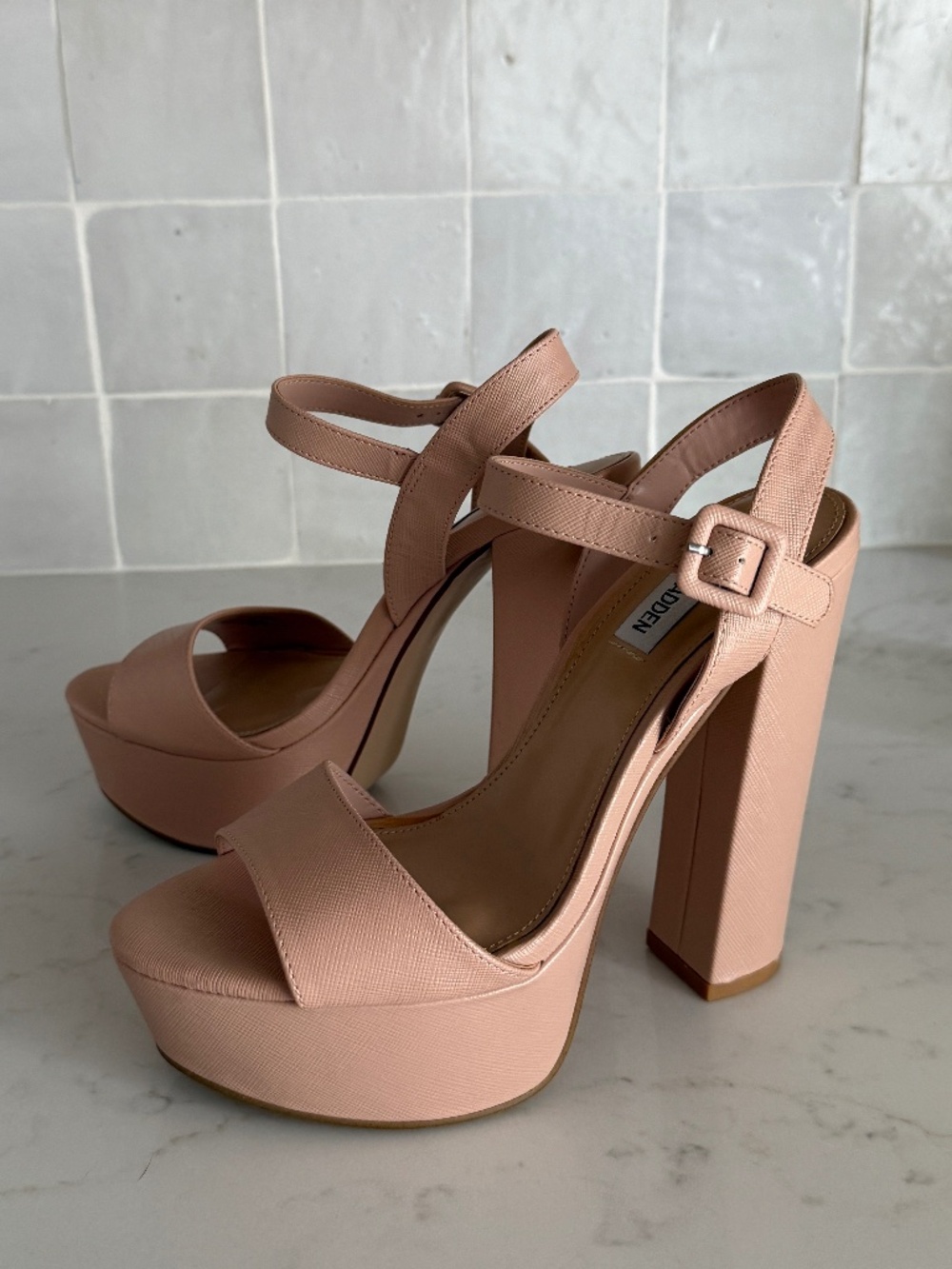 Steve Madden Danielle Platform Heel